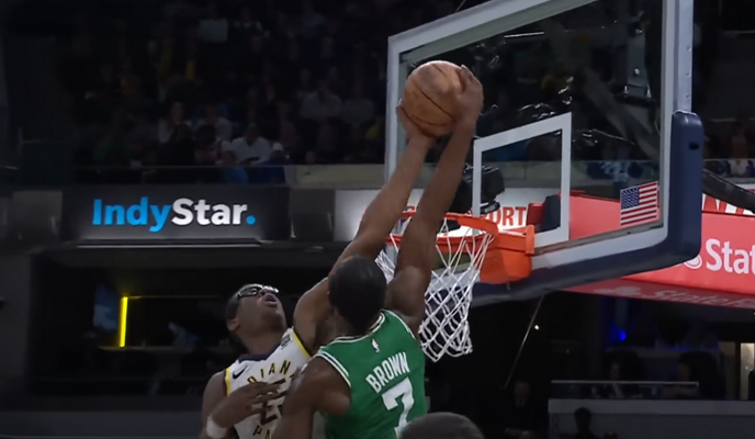 Gražiausias NBA nakties epizodas - efektingas „Pacers“ aukštaūgio blokas (VIDEO)